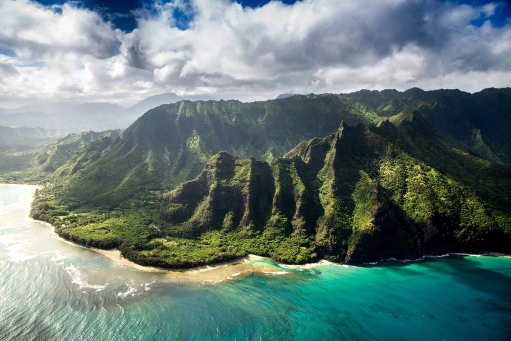 best holiday destinations for family around the world-hawaii