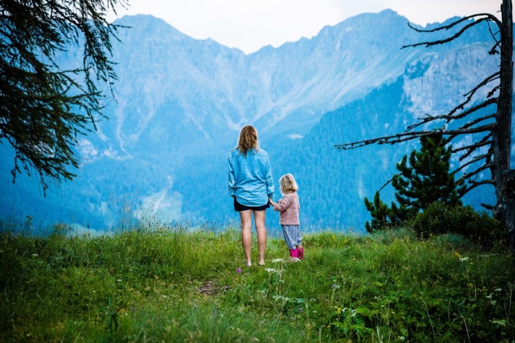 quotes about strong mothers-women standing with her child