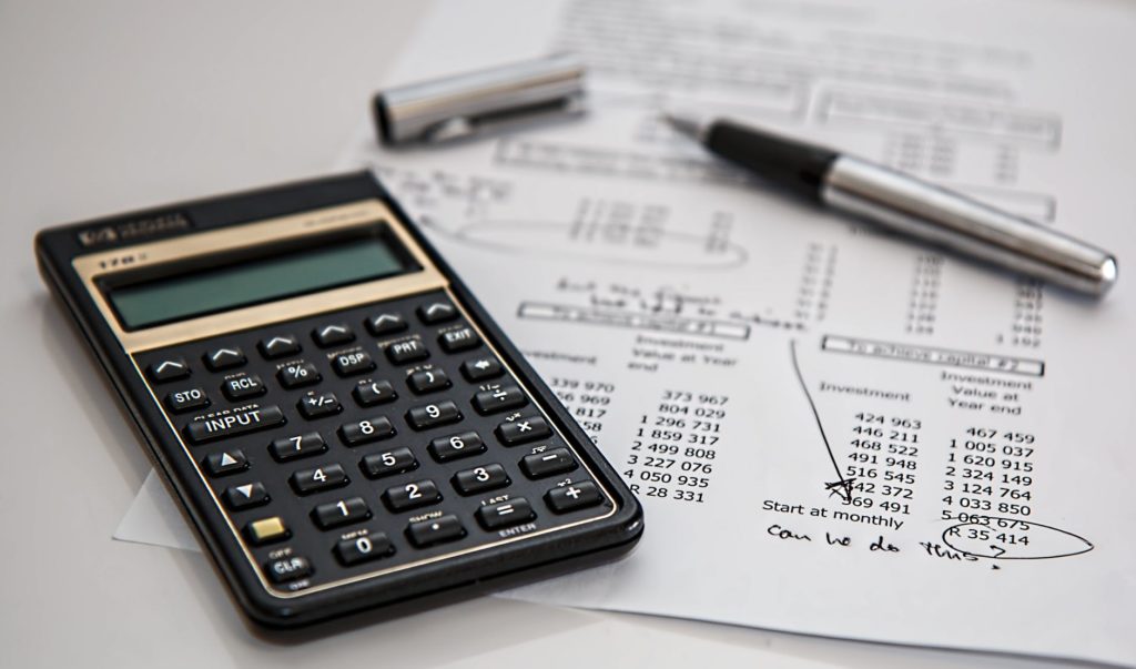 money saving tips calculator-calculation-finance-